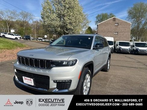 Used 2023 Jeep Grand Cherokee L Limited AWD/4WD image 1