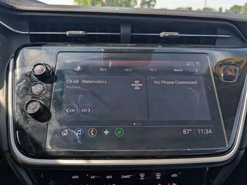 Used 2022 Chevrolet Bolt EUV LT w/ Convenience Package FWD image 26