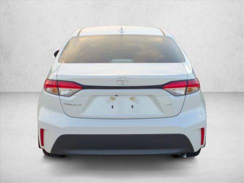 Used 2026 Toyota Corolla LE FWD image 6