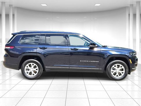 Used 2023 Jeep Grand Cherokee L Limited AWD/4WD image 2