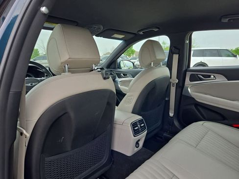 Used 2023 Genesis G70 3.3T RWD image 16