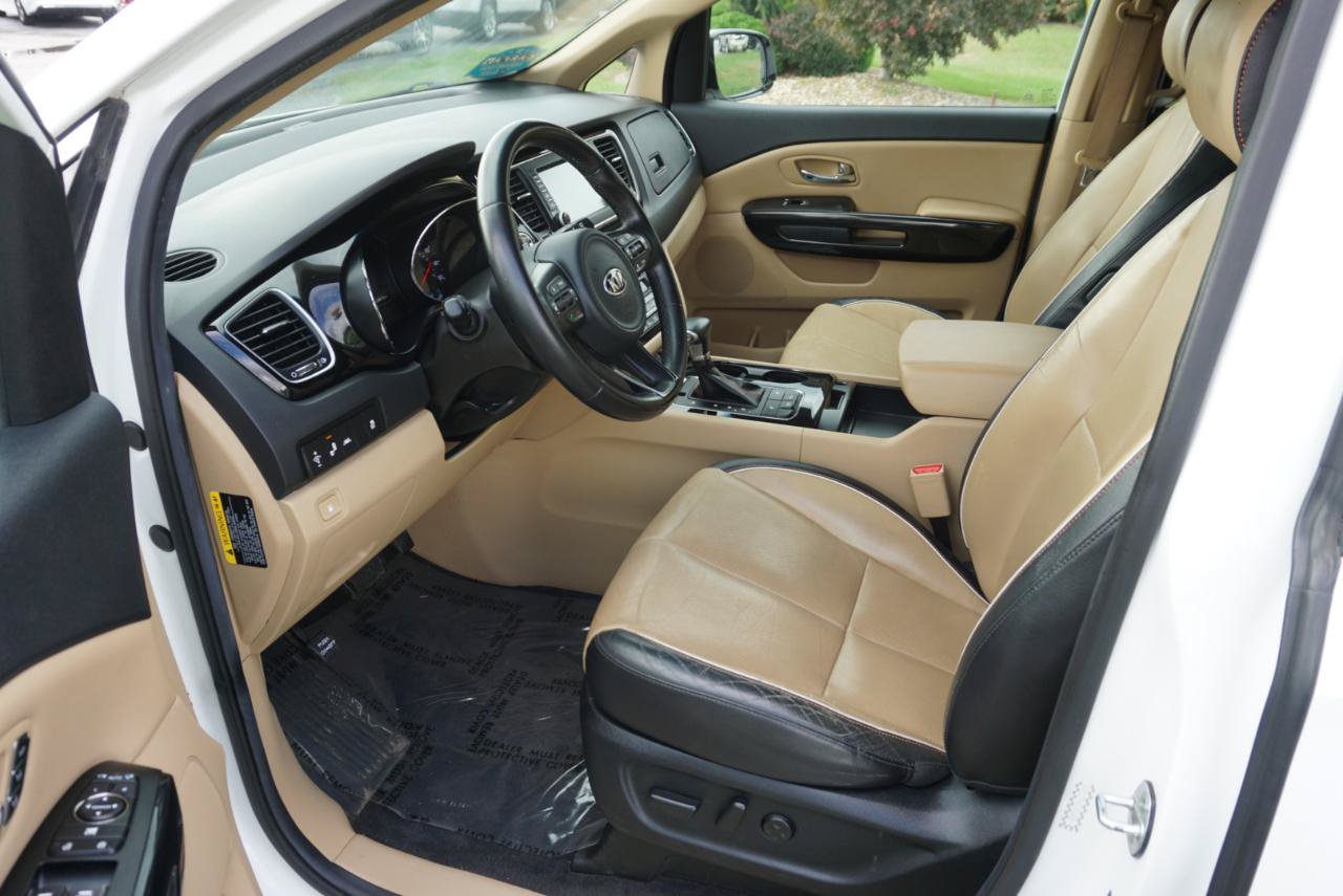 Used 2017 Kia Sedona EX FWD image 7