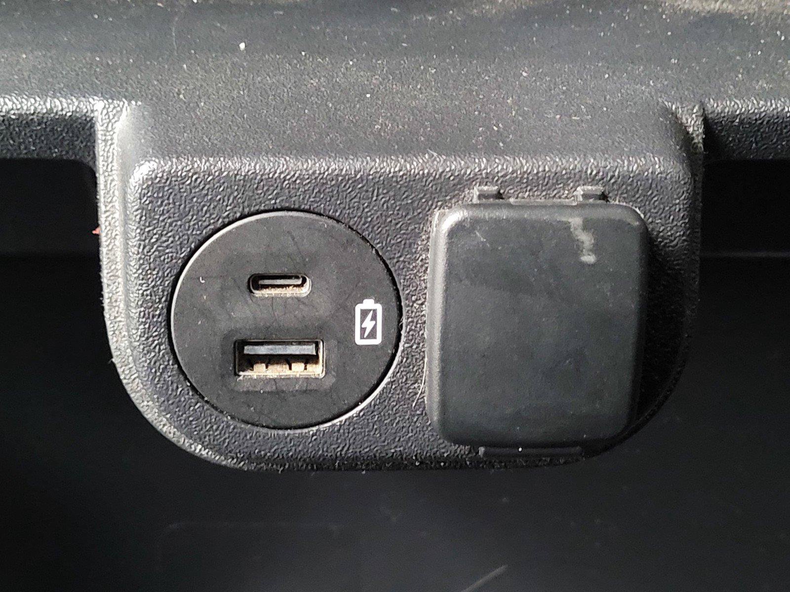 Used 2023 Ford F150 XLT AWD/4WD image 19
