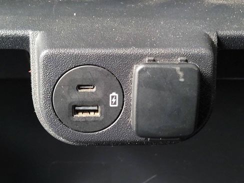 Used 2023 Ford F150 XLT AWD/4WD image 19