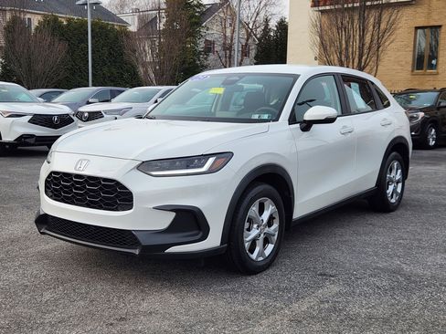 Used 2023 Honda HR-V LX image 2