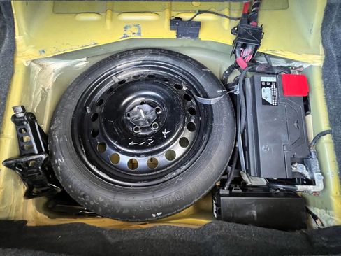 Used 2019 Dodge Challenger R/T image 25