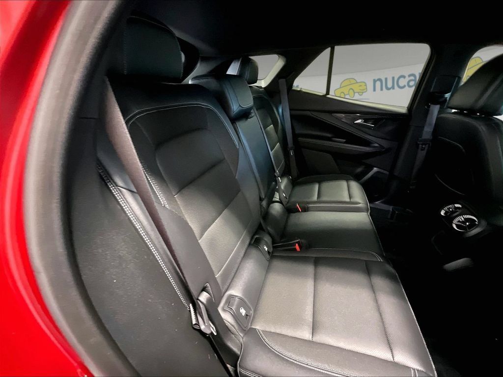 Used 2024 Chevrolet Blazer EV LT AWD/4WD image 16