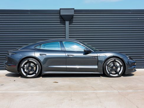 Certified 2021 Porsche Taycan 4S image 8