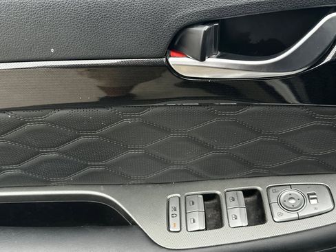 Used 2022 Hyundai Palisade Calligraphy image 13