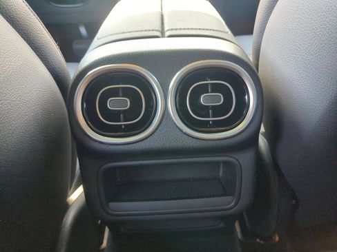 Certified 2025 Mercedes-Benz GLC 300 image 8