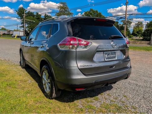Used 2016 Nissan Rogue SV AWD/4WD image 8