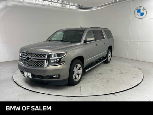 Used 2018 Chevrolet Suburban LT w/ LT Signature Package AWD/4WD image 1