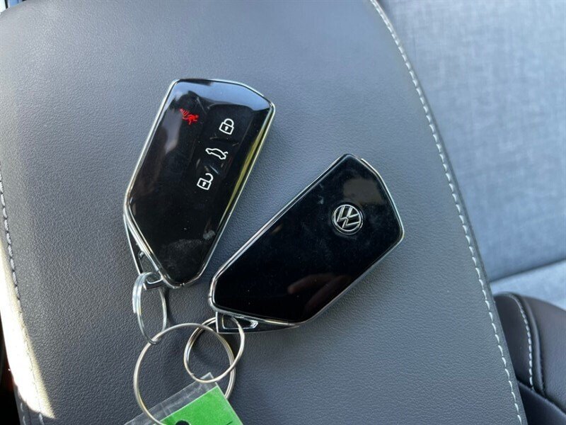 Used 2024 Volkswagen ID.4 Pro AWD/4WD image 30