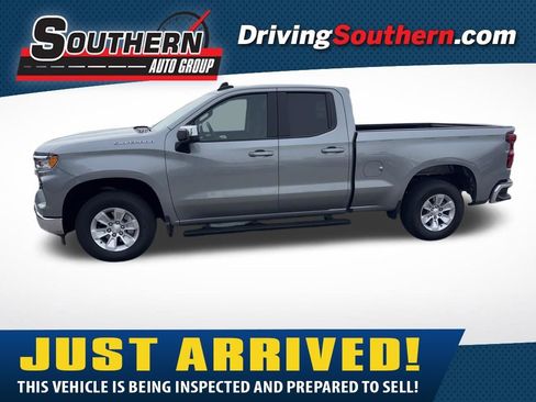 Used 2023 Chevrolet Silverado 1500 LT image 1
