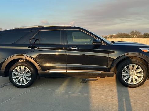 Used 2024 Ford Explorer Limited w/ Equipment Group 301A image 14