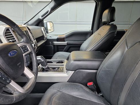 Used 2015 Ford F150 Platinum w/ Equipment Group 701A Luxury image 14