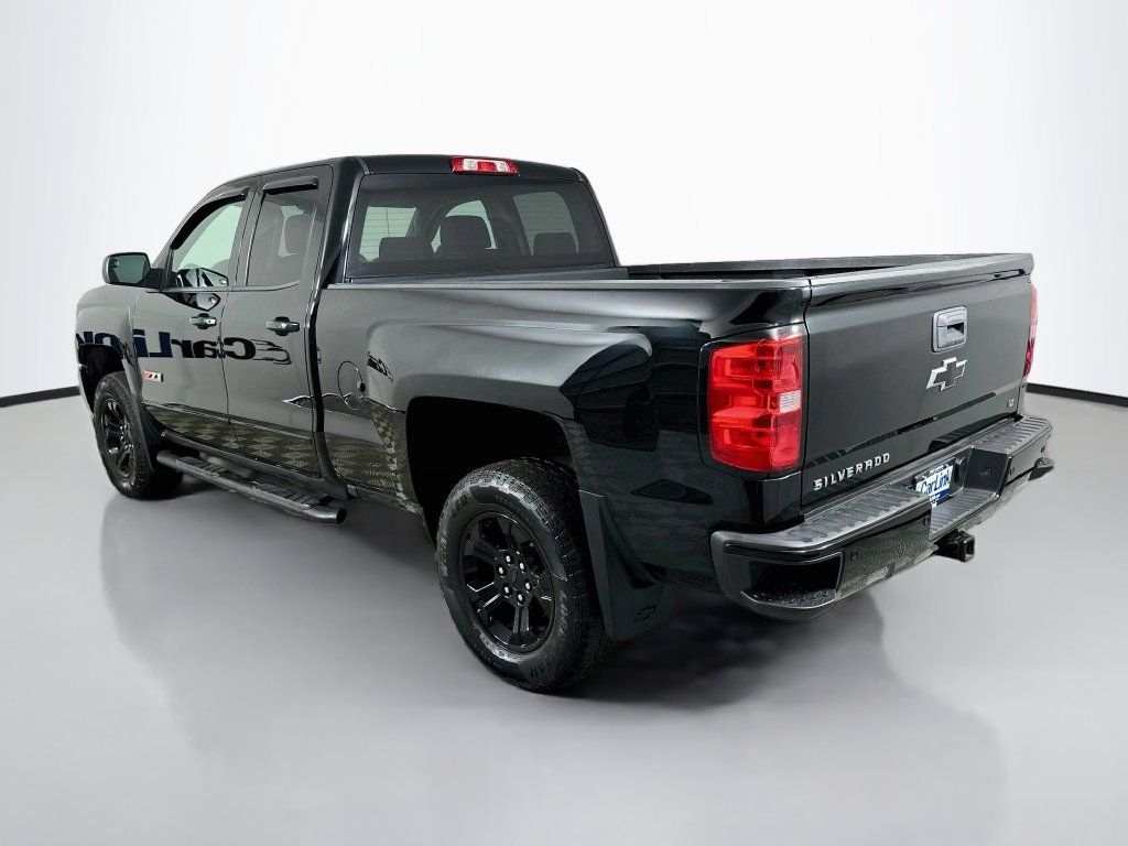Used 2017 Chevrolet Silverado 1500 LT w/ Midnight Edition AWD/4WD image 5
