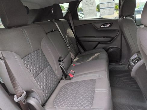 Used 2021 Chevrolet Blazer LT FWD image 17