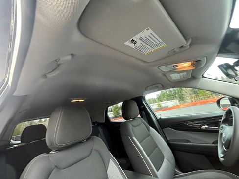 Used 2025 Chevrolet TrailBlazer LT image 27