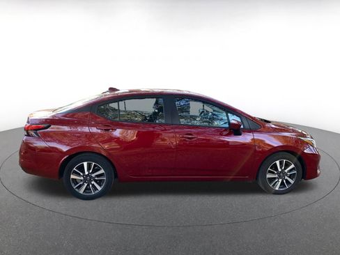 Used 2025 Nissan Versa SV image 8