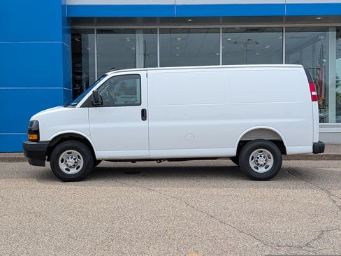 Certified 2025 Chevrolet Express 2500 w/ Driver Convenience Package RWD image 5