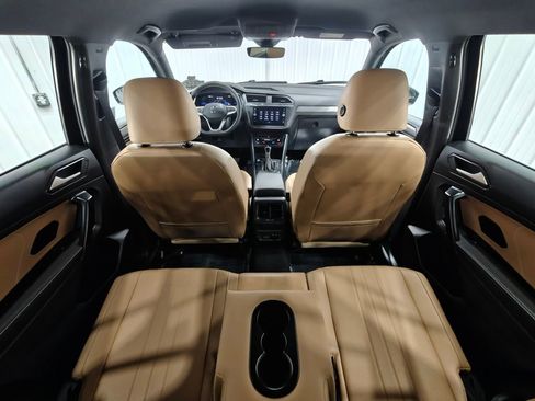 Used 2023 Volkswagen Tiguan SE AWD/4WD image 29