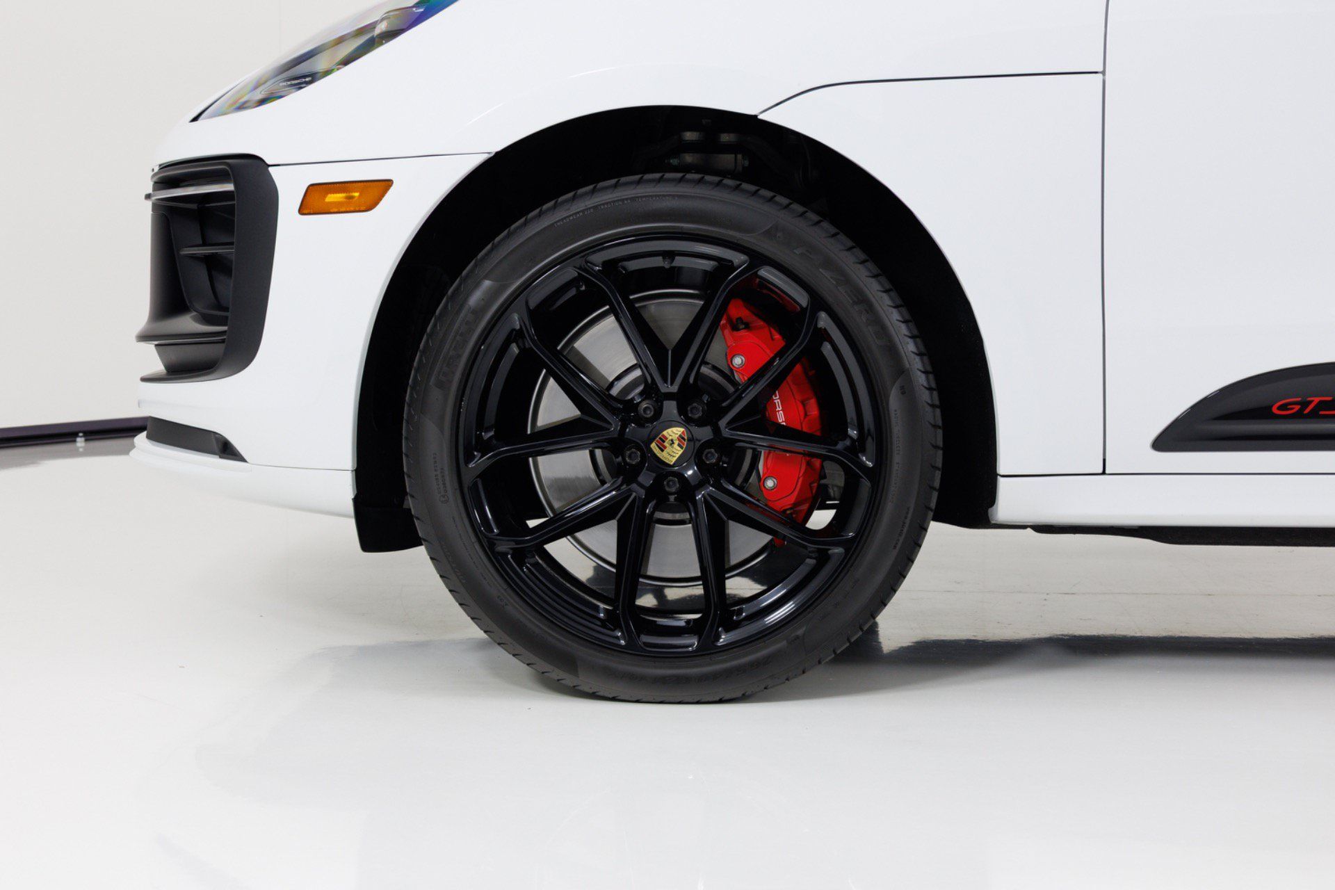 Used 2022 Porsche Macan GTS AWD/4WD image 10