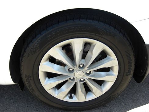 Used 2015 Kia Sedona EX FWD image 5