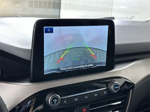 Used 2022 Ford Escape SE w/ SE Sport Appearance Package image 15