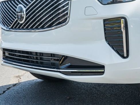 New 2026 Volvo XC90 B6 Plus w/ Protection Package Premier AWD/4WD image 14