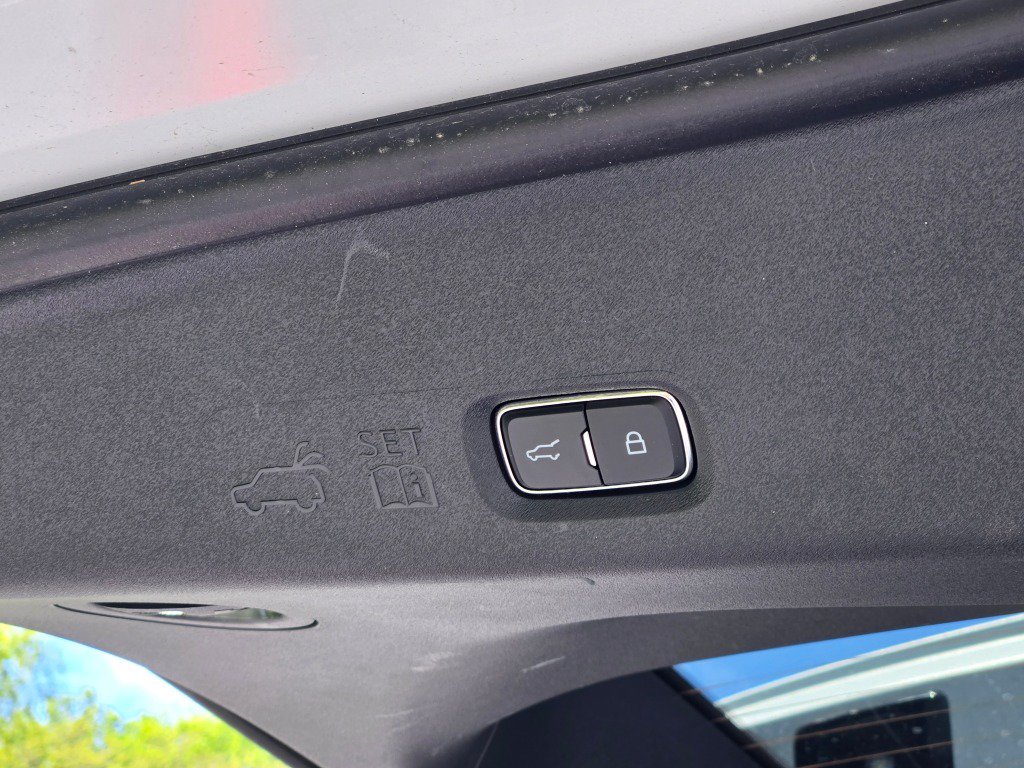 Used 2025 Ford Expedition Platinum AWD/4WD image 17