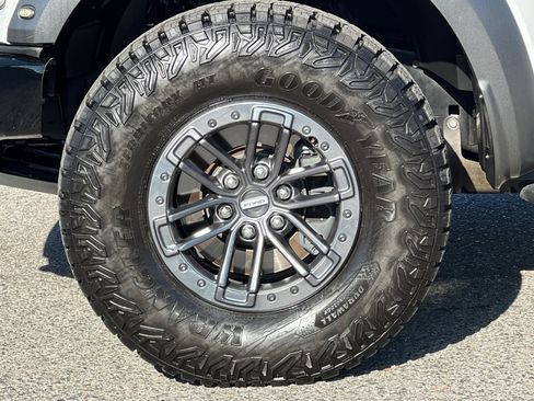 Used 2019 Ford F150 Raptor w/ Equipment Group 802A Luxury image 26