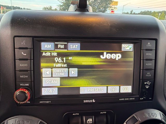Used 2015 Jeep Wrangler Unlimited Sport w/ Quick Order Package 24S AWD/4WD image 16