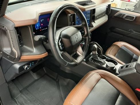 Used 2024 Ford Bronco Outer Banks AWD/4WD image 15