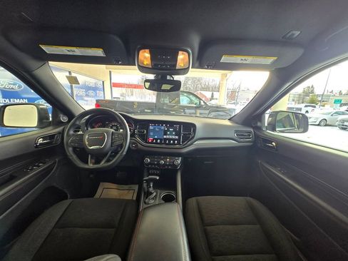 Used 2025 Dodge Durango GT image 27