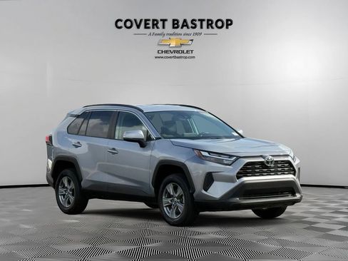 Used 2024 Toyota RAV4 XLE FWD image 8