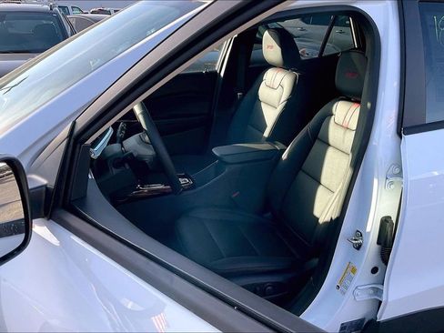 New 2026 Chevrolet Trax RS w/ Sunroof Package image 8