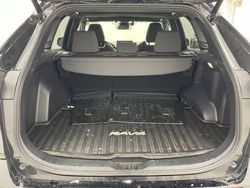 Used 2021 Toyota RAV4 SE w/ Weather & Moonroof Package image 12