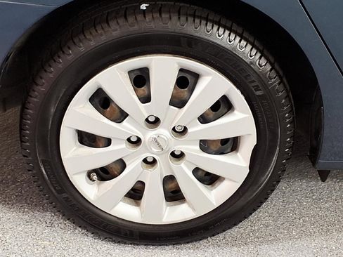 Used 2015 Nissan Sentra SV FWD image 6