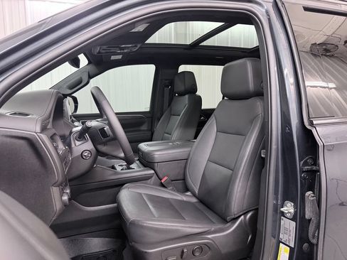 Used 2022 Chevrolet Tahoe Z71 w/ Luxury Package AWD/4WD image 13