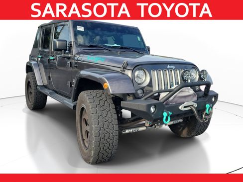 Used 2018 Jeep Wrangler Unlimited Sahara w/ Max Tow Package AWD/4WD image 1