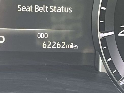 Used 2021 Toyota Highlander XLE image 36