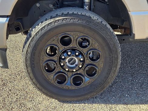 Used 2024 Ford F250 Lariat w/ Black Appearance Package image 32