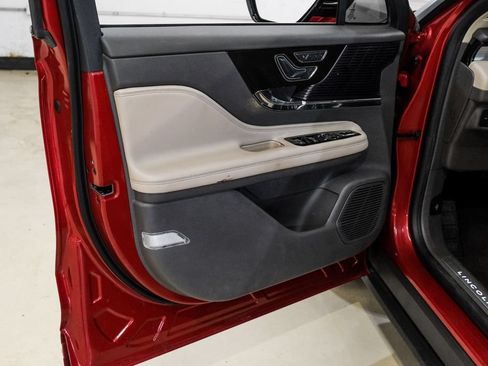 Used 2022 Lincoln Corsair AWD w/ Premium Package image 43