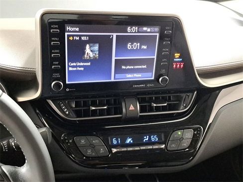 Used 2022 Toyota C-HR Limited image 28