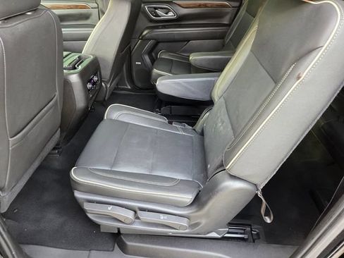 Certified 2021 Chevrolet Suburban Premier w/ Premium Package AWD/4WD image 12