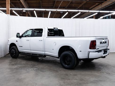 New 2026 RAM 3500 Laramie AWD/4WD image 4
