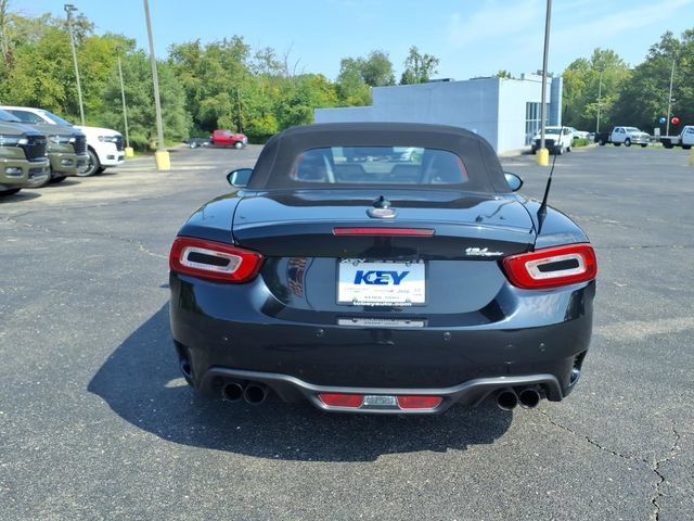 Used 2018 FIAT 124 Spider Abarth w/ Convenience Group RWD image 6