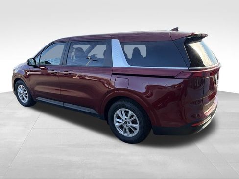 Certified 2023 Kia Carnival LX image 8