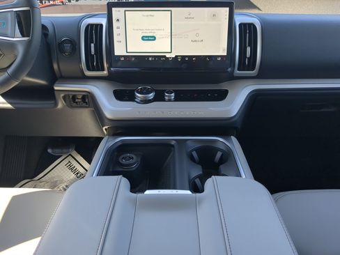 New 2025 Ford Expedition Active image 48